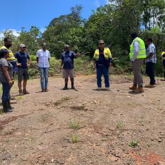 FijianMRD and Environment officials on site visit